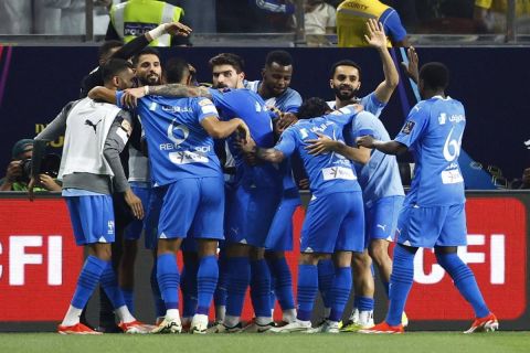 بتوصية من قائد سان جيرمان!! الكشف عن خطوة تهدد شباك الهلال قبل لقاء النصر في كأس الملك