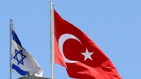 لماذا أوقفت تركيا جميع الأنشطة التجارية مع 
