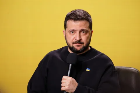 زيلينسكي مطلوب شخصيا للقضاء الروسي