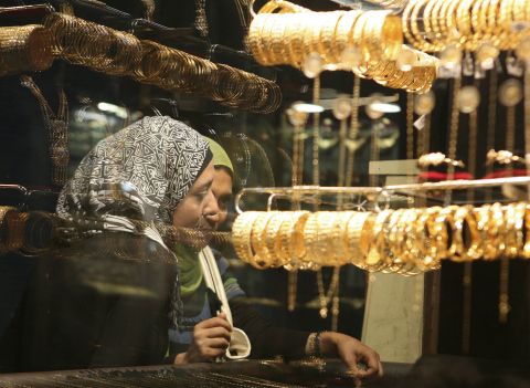سعر الذهب اليوم في مصر الثلاثاء 14 مايو 2024.. عيار 21 بعد ارتفاعه