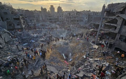  بسبب المجاعة .. وفاة 4 فلسطينيين بينهم طفلان بمستشفى كمال في غزة