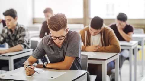 نصائح لمساعدة طلاب التوجيهي على التخلص من التوتر والقلق