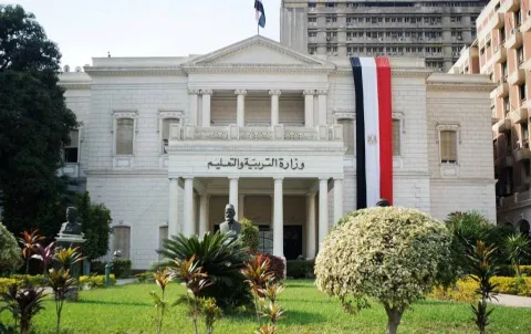 مصر.. جروبات غش إلكتروني تتداول أسئلة الثانوية العامة بـ 1000 جنيه