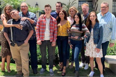 هل هناك جزء جديد من مسلسل Modern Family؟