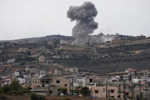 مقتل شخص وإصابة أخرين في غارة إسرائيلية على جنوب لبنان 