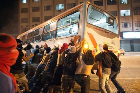 8 dead, 43 injured in bus overturn in US Florida