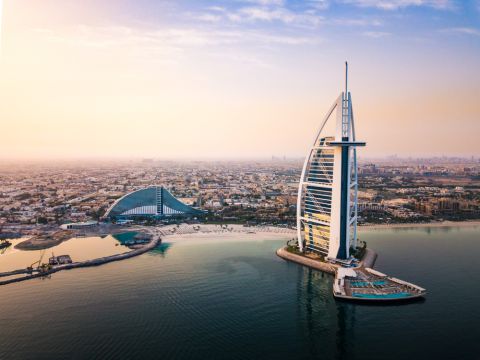 UAE hotels to hire over 4,000 employees as tourism booms
