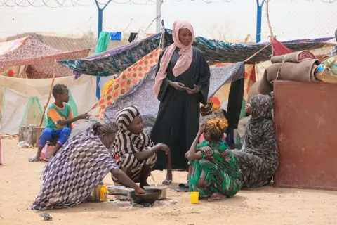 بالفيديو.. لأول مرة في الشرق الأوسط طائرة بدون طيار مع راكب.. من أبو ظبي