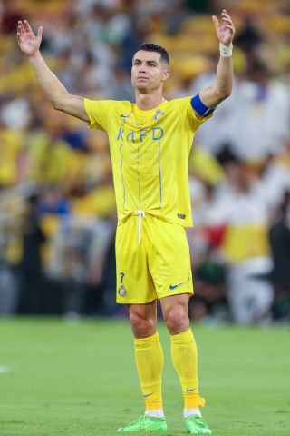 هل قرر رونالدو الرحيل عن النصر بعد خيبة أمل كأس خادم الحرمين؟