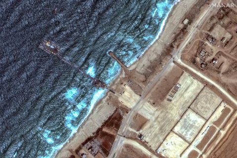 USA announces the reinstallation of the floating pier after its detachment