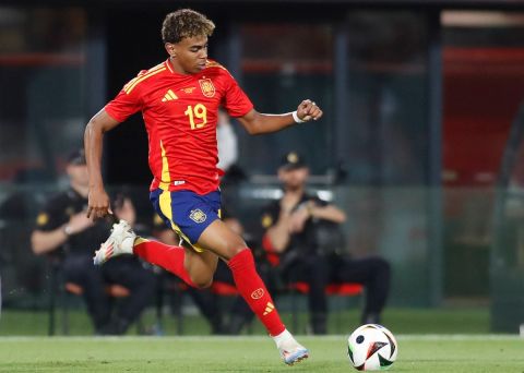 نجم برشلونة لامين يامال: أحضرت معي واجباتي المدرسية لبطولة يورو 2024
