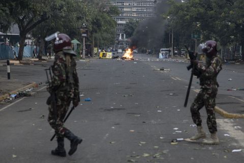 Clashes spark between police and protestors in Nairobi