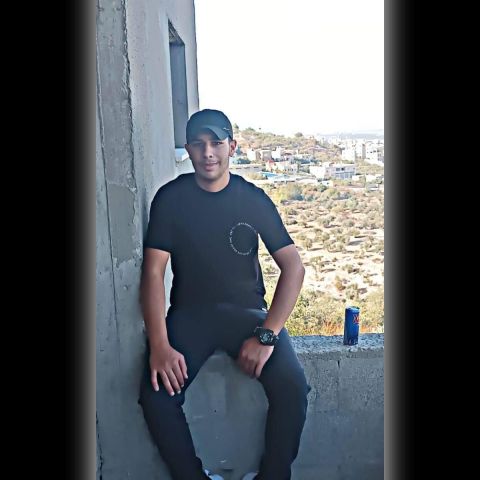 Israeli soldiers execute injured Palestinian calling for ambulance