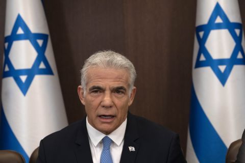 لبيد: بن غفير وسموتريتش يريدان حكما عسكريا في غزة