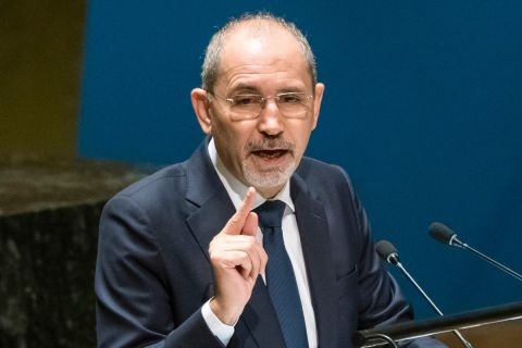 الصفدي يكشف موقف الأردن من ارسال قوات إلى غزة