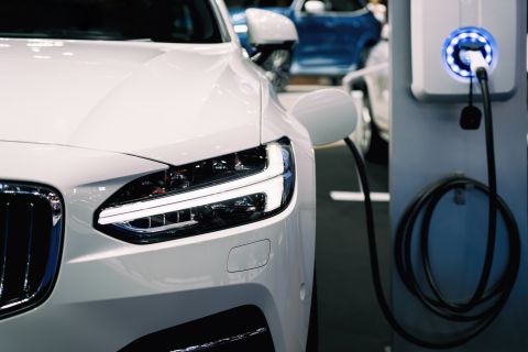 Advantages and Disadvantages of Electric Vehicles
