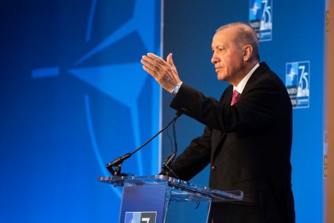 Erdogan makes his mark at NATO summit with extensive diplomatic pressure
