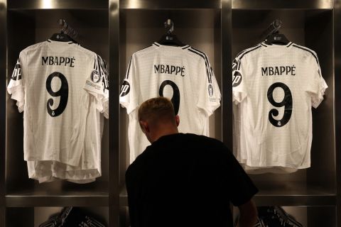 موعد حفل تقديم كيليان مبابي اليوم مع ريال مدريد والقنوات الناقلة