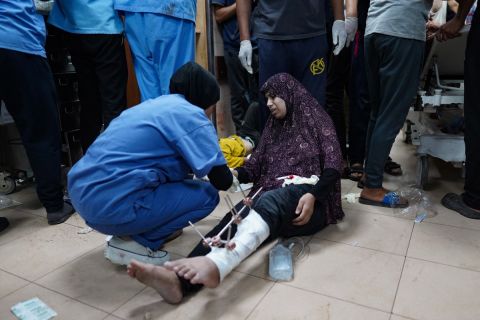 4 مجازر في غزة خلال 24 ساعة.. قصف مدارس في دير البلح