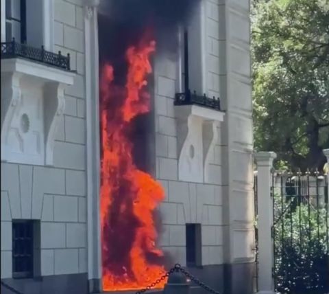 بالفيديو: اعتداء بالقنابل على القصر الملكي في أوسلو