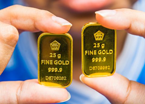 UAE: Petrol and gold prices peak for August 2024