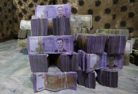 سعر الدولار اليوم في سوريا الخميس 15 أغسطس 2024.. الليرة الآن
