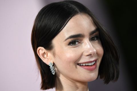 لماذا لا تغسل ليلي كولينز نجمة Emily In Paris شعرها بشكل مستمر؟