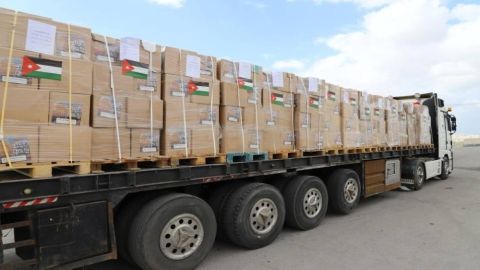 الأردن...تسيير 118 شاحنة مساعدات إنسانية إلى قطاع غزة