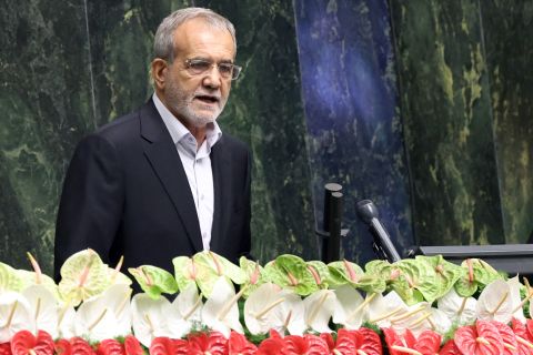 Iranian president submits list of proposed ministers to Parliament