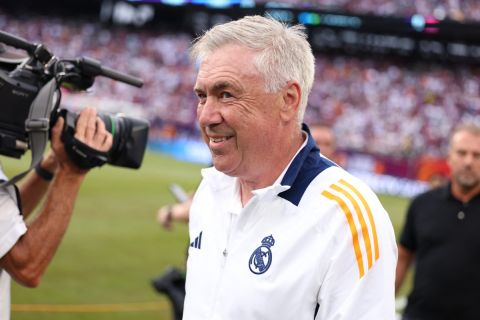 أنشيلوتي يعبّر عن سعادته بعد انتصار ريال مدريد على تشيلسي