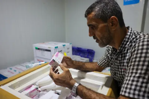 Polio vaccination campaign launched in Southern Gaza amid Israeli attacks