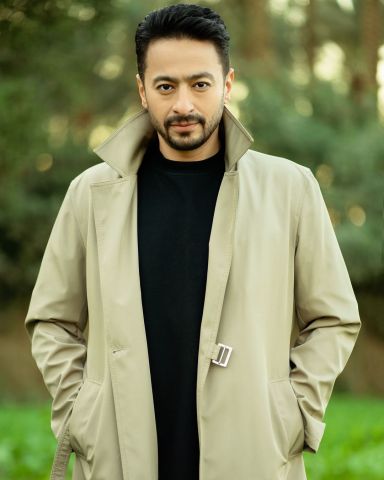 Hamada Helal mourns the loss of four producers by delaying the release of his new song