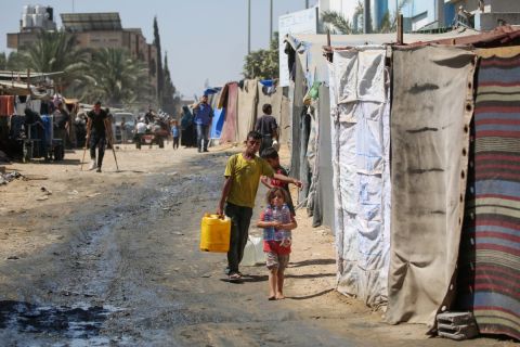 تفاصيل جديدة عن حياة السنوار في الأنفاق
