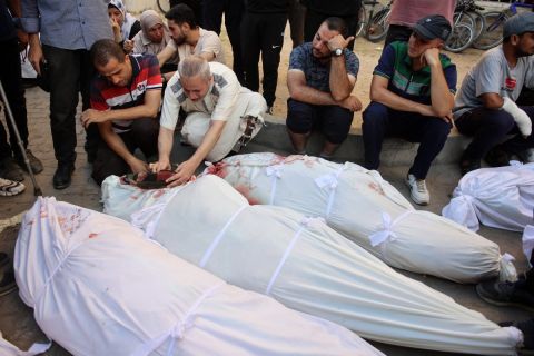 3 مجازر في غزة خلال 24 ساعة.. 