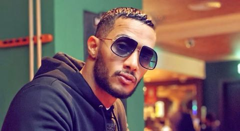 محمد رمضان يستفز جمهوره بمشروب مقاطع: (المقاطعة يا نمبر وان!)