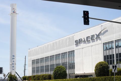 FAA fines SpaceX over launch license violations, Musk threatens lawsuit