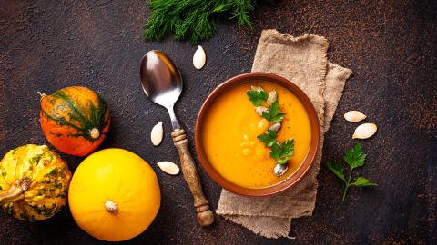 شوربة اليقطين والجزر والبطاطس الخريفية