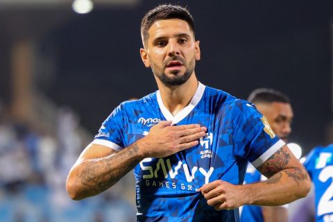 الهلال يواصل هيمنته بالتغلب على الاتحاد في الكلاسيكو
