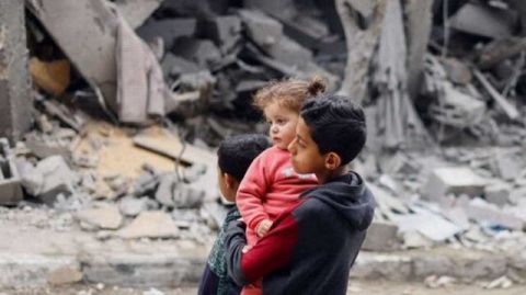 الأونروا تتحدث عن معاناة 600 ألف طفل في غزة...فماذا قالت؟ 