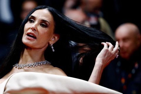 ديمي مور تتحدث عن أجرها العالي جدًا في فيلم التعري Striptease 