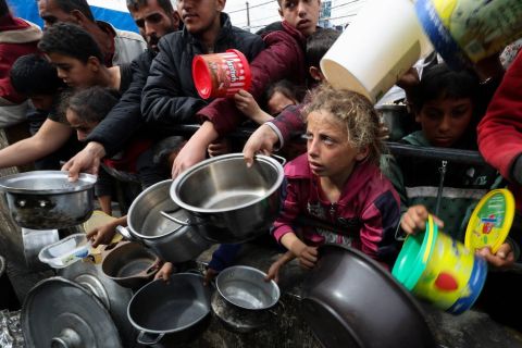 الأونروا: وجبة واحدة كل يومين يتناولها الفلسطينيون في غزة 