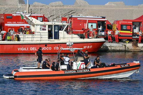 Italy coast guards find bodies of 6 migrants: reports