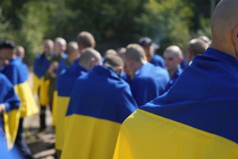 Ukraine and Russia complete prisoner exchange; 49 Ukrainians freed