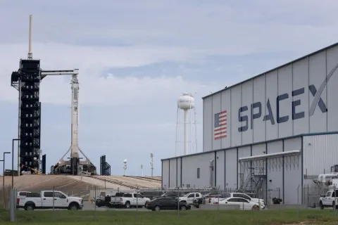 FAA fines SpaceX over launch license violations, Musk threatens lawsuit