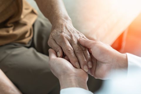 Study links Alzheimer's disease and falling for scams