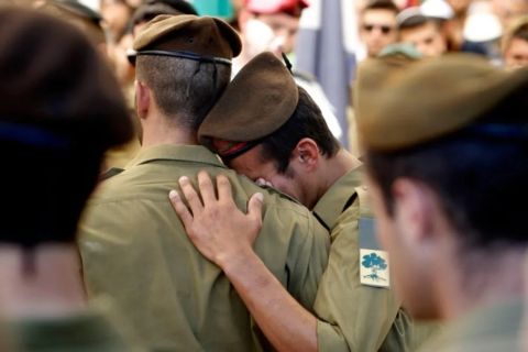 القسام تستهدف جرافتين.. و17 جندي إسرائيلي بين قتيل وجريح