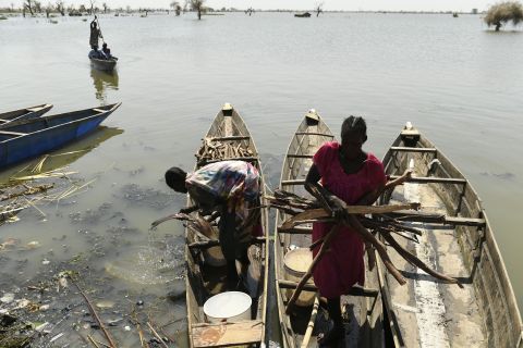 Chad struggles as Sudan refugees surge