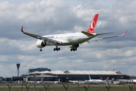 Pilot’s death mid-flight forces Turkish Airlines to divert plane to New York