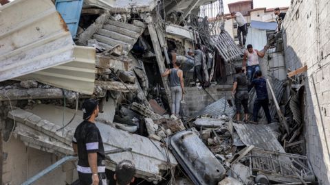 الأونروا: إسرائيل رفضت طلبا عاجلا لأنقاذ عالقين تحت الأنقاض شمال غزة