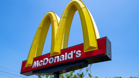 McDonald’s burger linked to 1 death and food poising outbreak